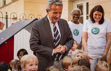 Le maire et les enfants © 